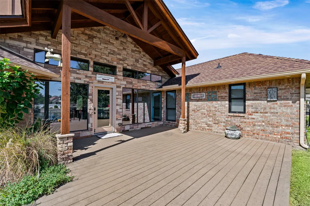 2325 River Road Granbury, TX 76048