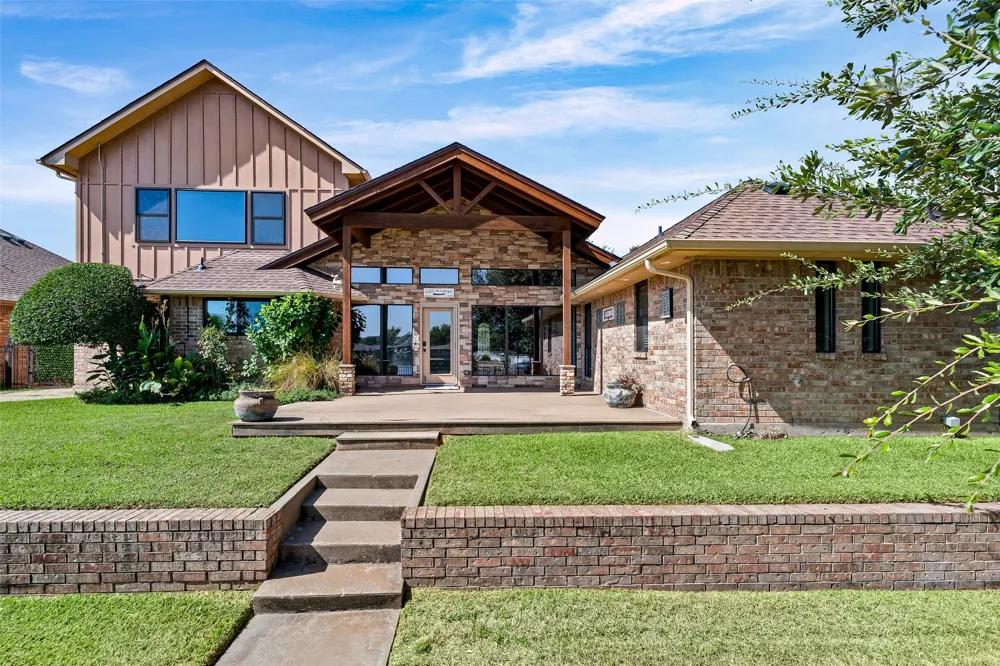 2325 River Road Granbury, TX 76048