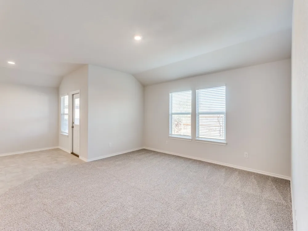 548 Bronze Circle W Springtown, TX 76082