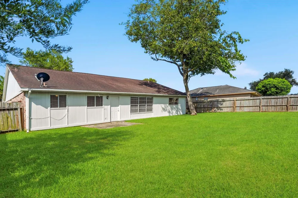 10107 Willmont Road La Porte, TX 77571