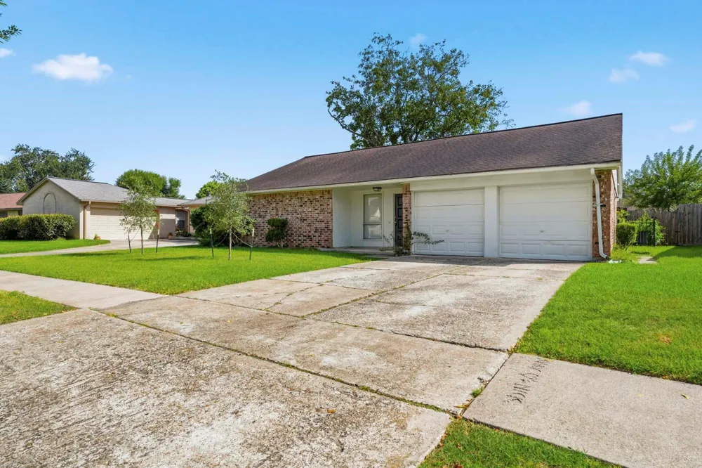10107 Willmont Road La Porte, TX 77571