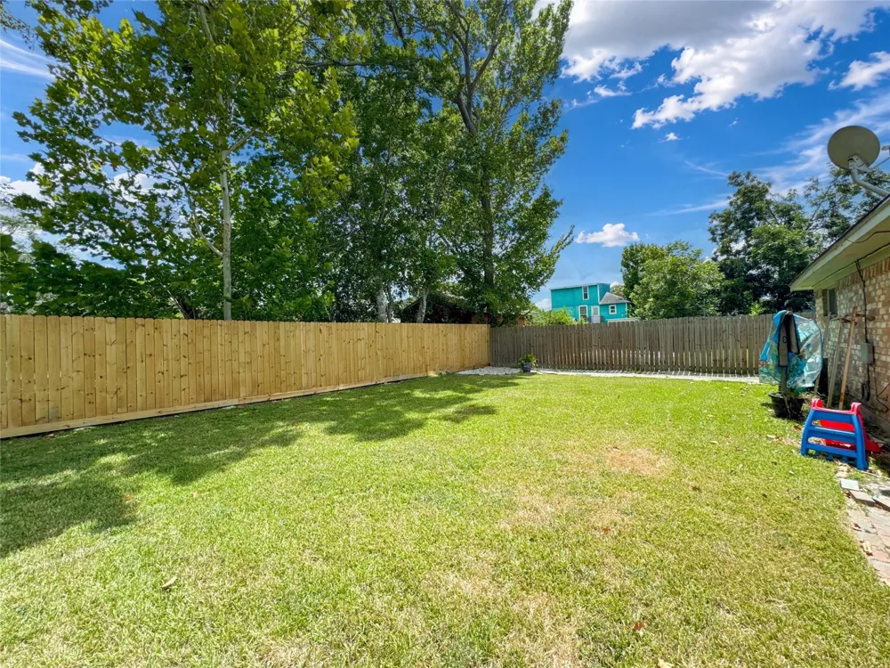 4537 Dakota Street #1 Dickinson, TX 77539