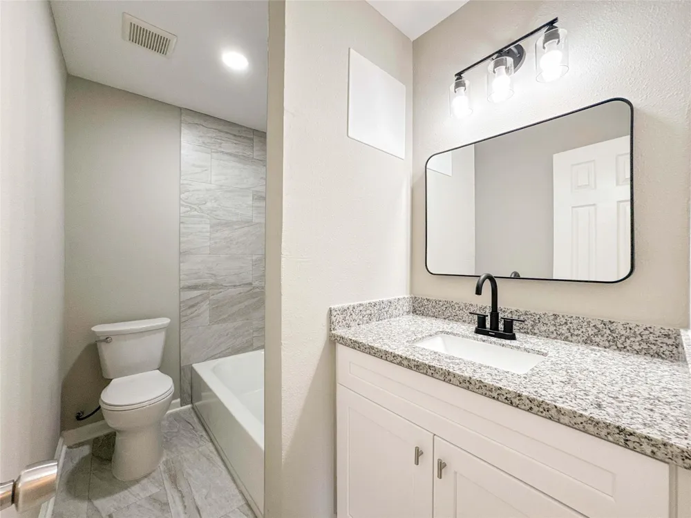 4537 Dakota Street #1 Dickinson, TX 77539