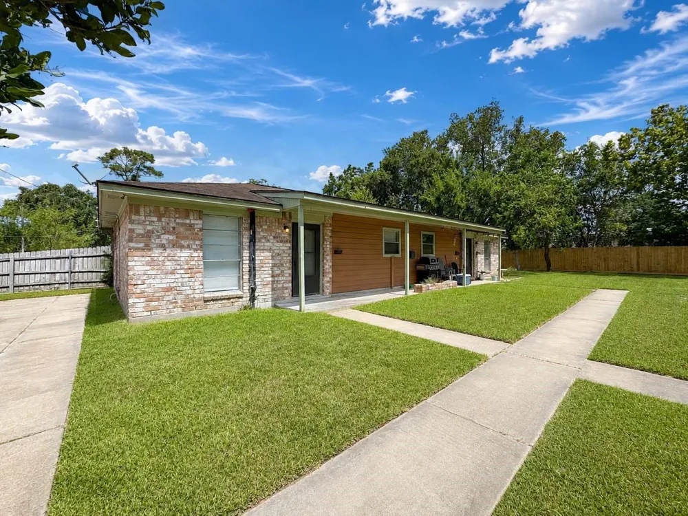 4537 Dakota Street #1 Dickinson, TX 77539