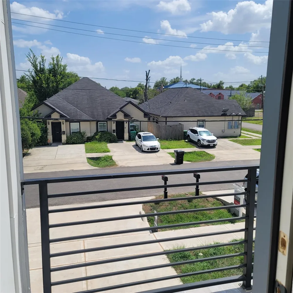 4207 Stassen Street Houston, TX 77051