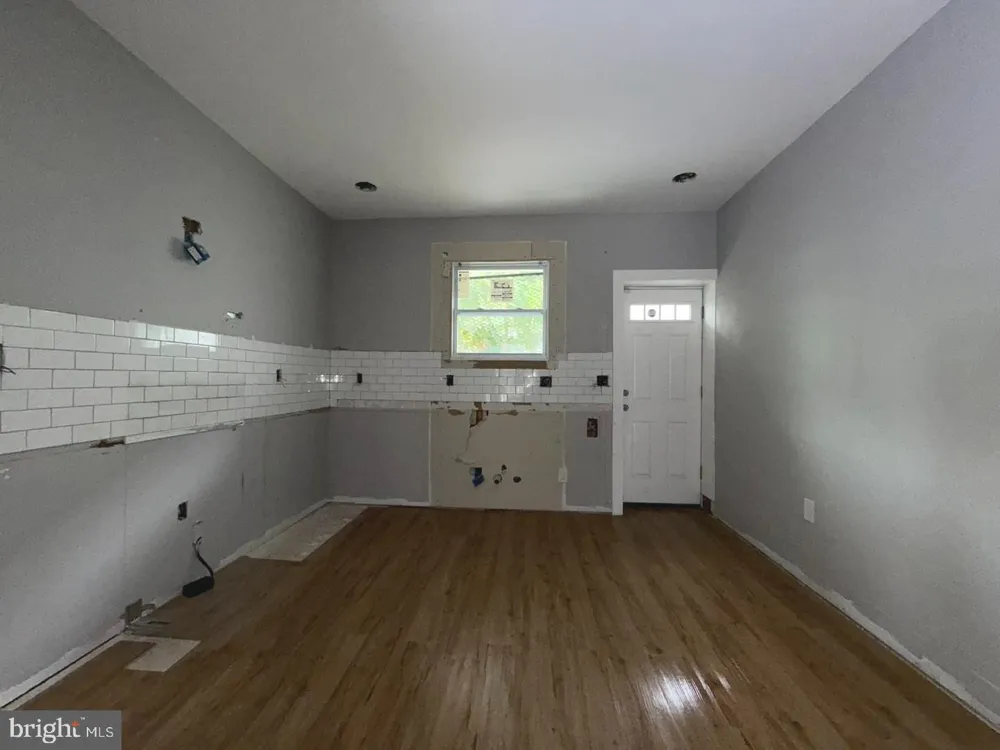 2712 E MONUMENT STREET E Baltimore, MD 21205