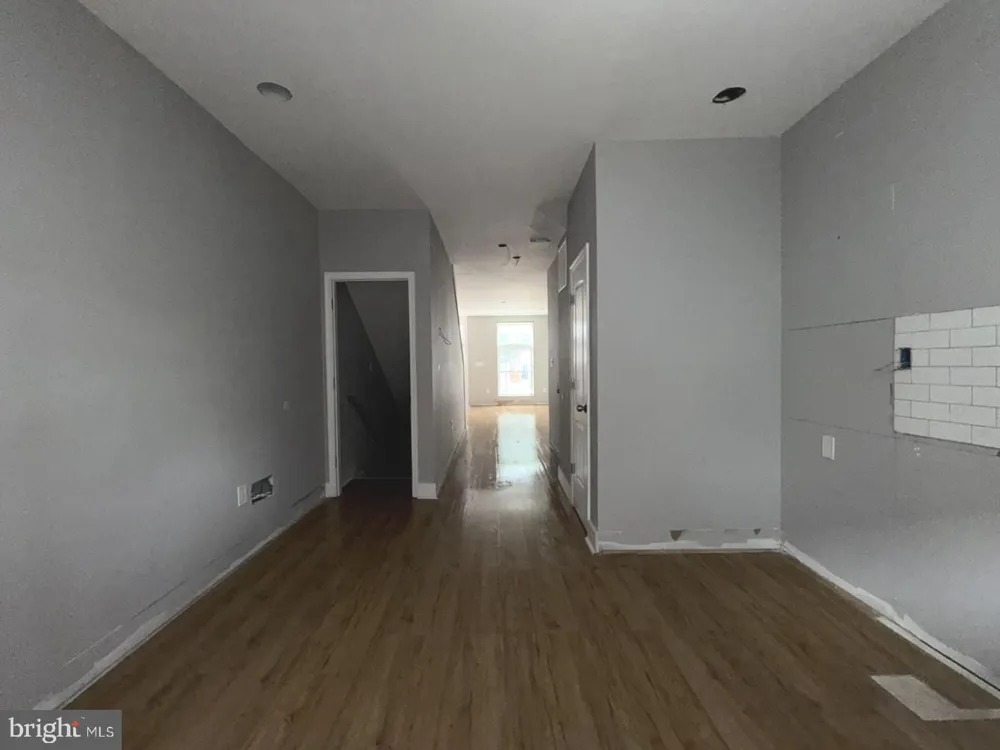 2712 E MONUMENT STREET E Baltimore, MD 21205