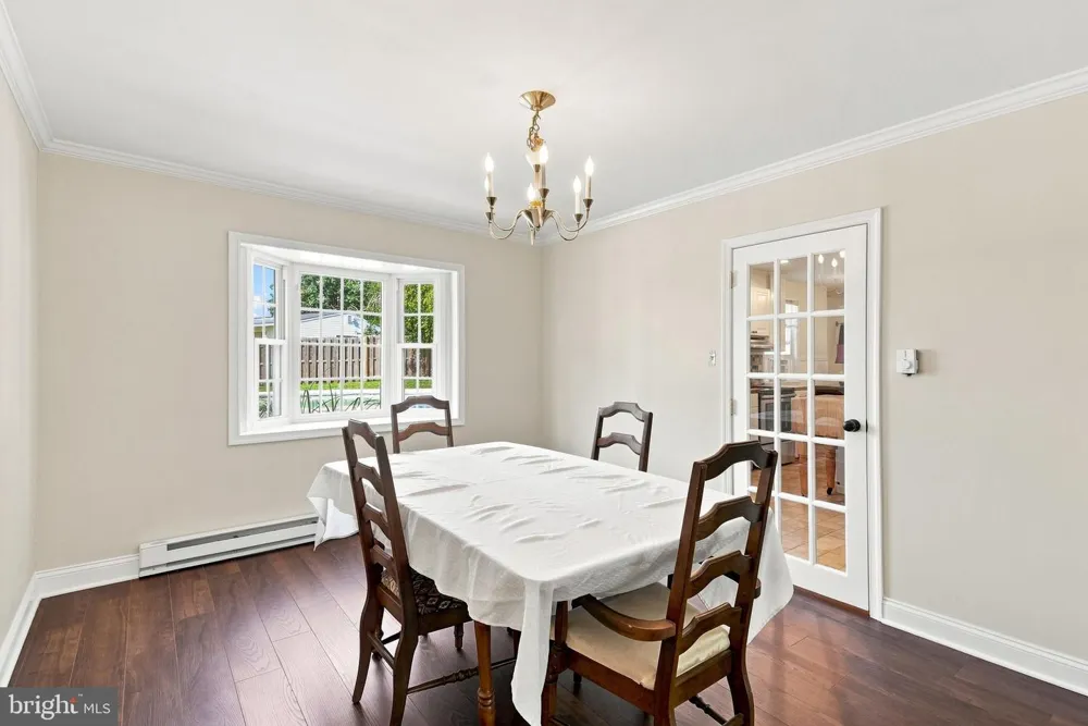 404 HILLTOWN PIKE Line Lexington, PA 18932