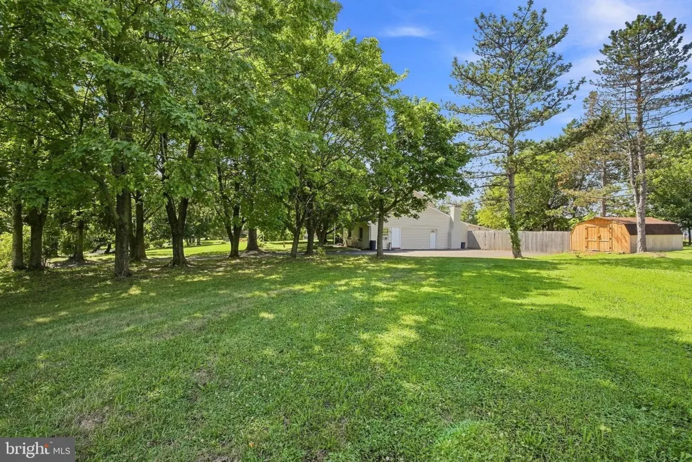404 HILLTOWN PIKE Line Lexington, PA 18932