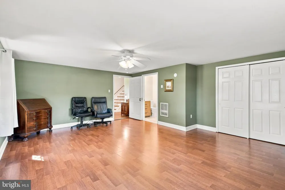 404 HILLTOWN PIKE Line Lexington, PA 18932