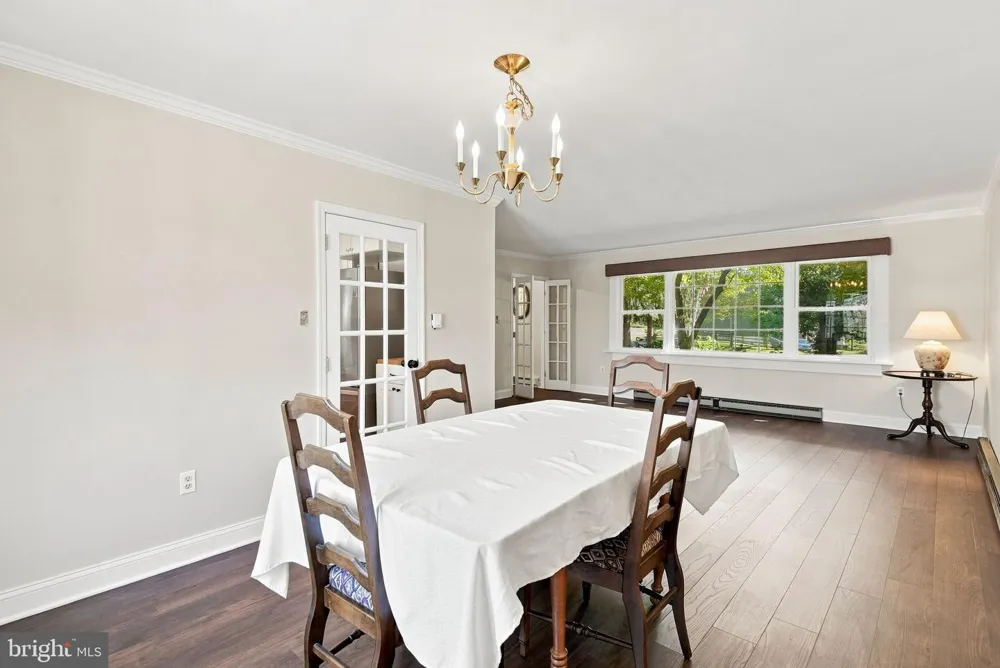 404 HILLTOWN PIKE Line Lexington, PA 18932
