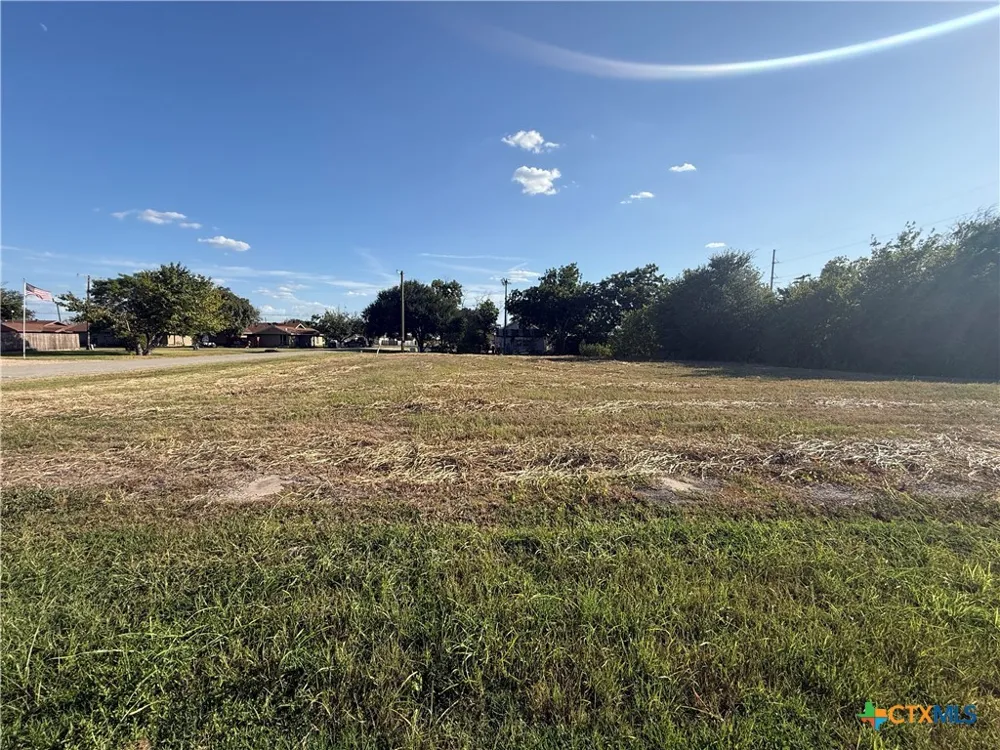 311 E Clark Street Bartlett, TX 76511
