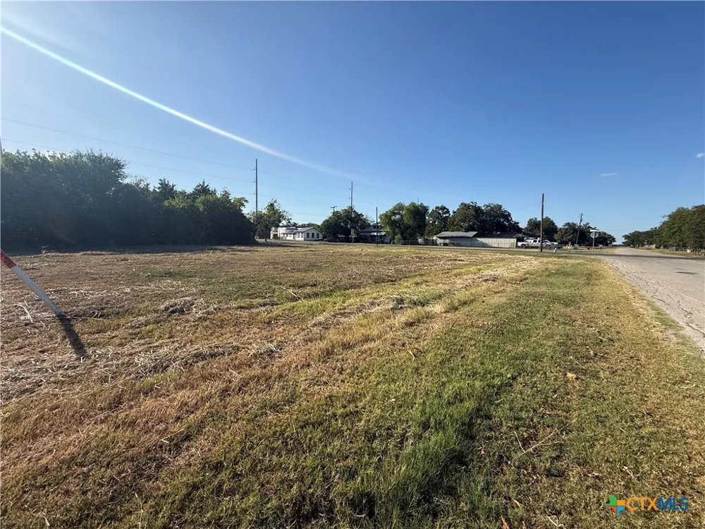 311 E Clark Street Bartlett, TX 76511