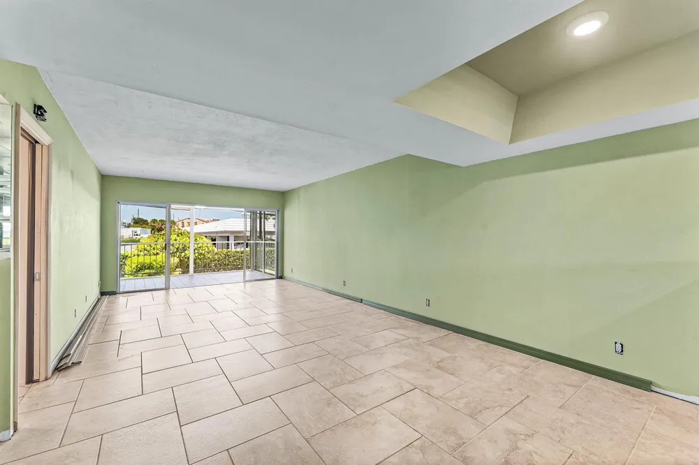 155 Yacht Club Drive #101 North Palm Beach, FL 33408
