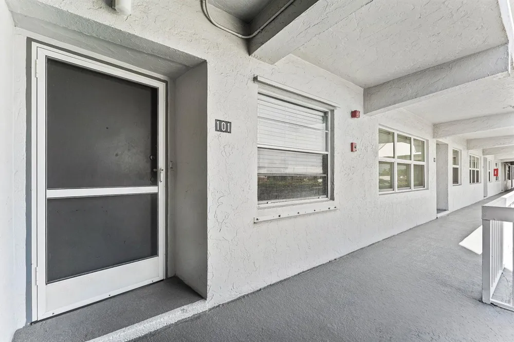 155 Yacht Club Drive #101 North Palm Beach, FL 33408