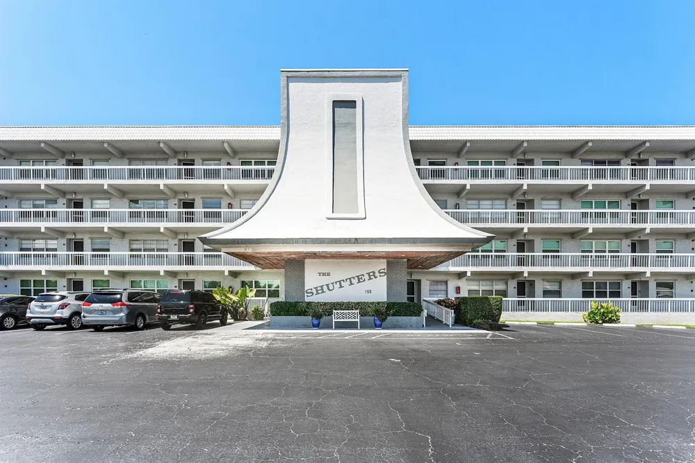 155 Yacht Club Drive #101 North Palm Beach, FL 33408