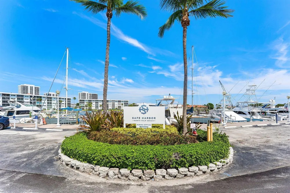 155 Yacht Club Drive #101 North Palm Beach, FL 33408