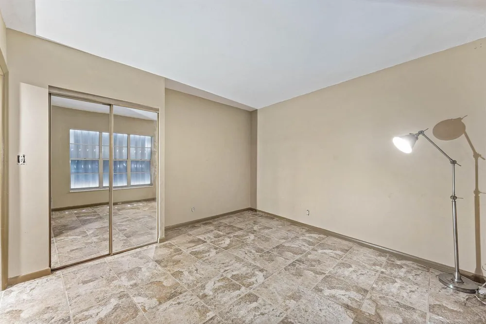 155 Yacht Club Drive #101 North Palm Beach, FL 33408