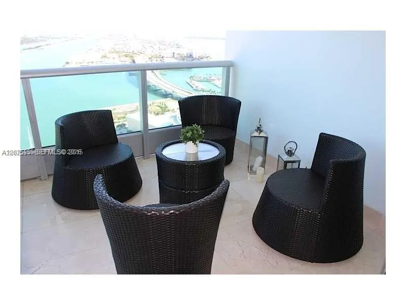 900 Biscayne Blvd #4207 Miami, FL 33132