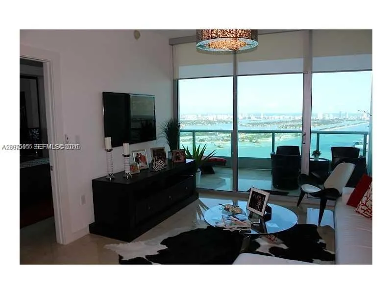 900 Biscayne Blvd #4207 Miami, FL 33132