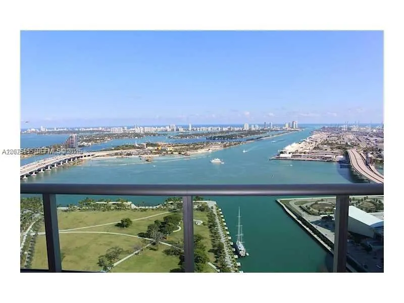 900 Biscayne Blvd #4207 Miami, FL 33132
