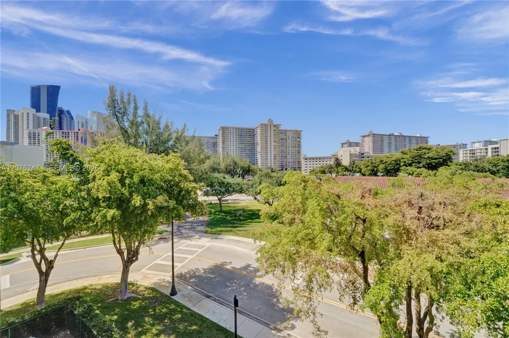 201 178th Dr #403 Sunny Isles Beach, FL 33160