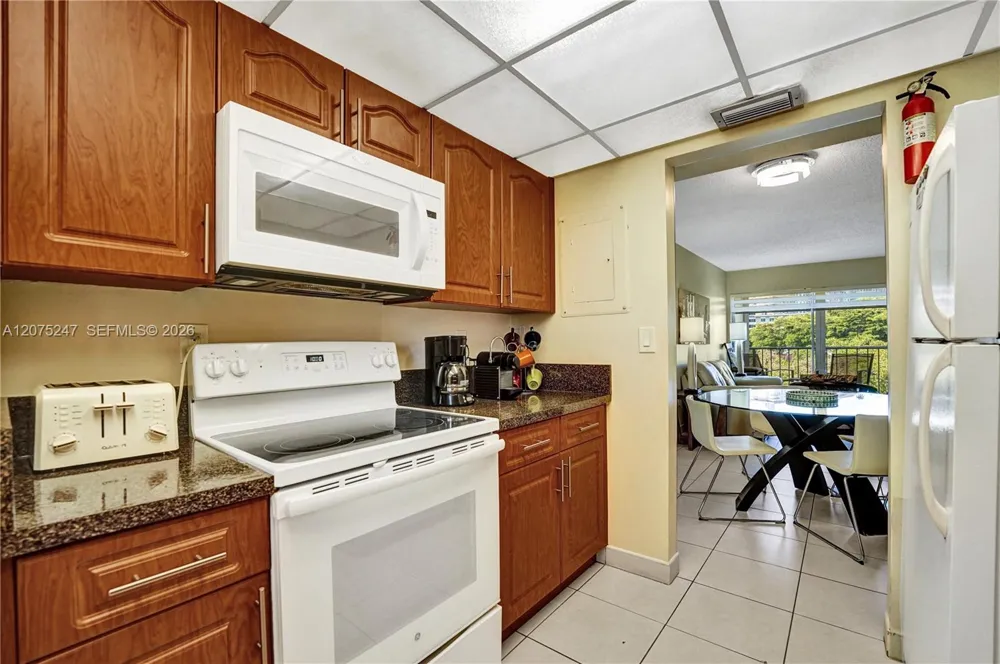 201 178th Dr #403 Sunny Isles Beach, FL 33160