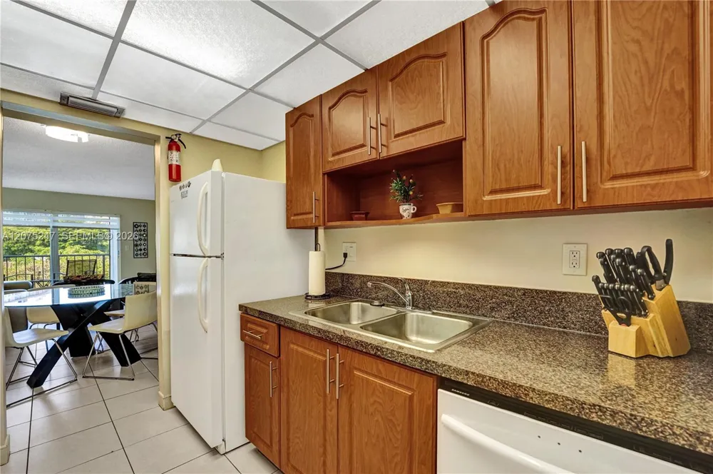 201 178th Dr #403 Sunny Isles Beach, FL 33160
