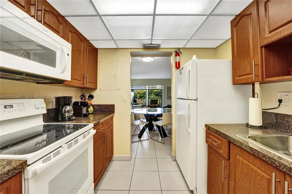 201 178th Dr #403 Sunny Isles Beach, FL 33160
