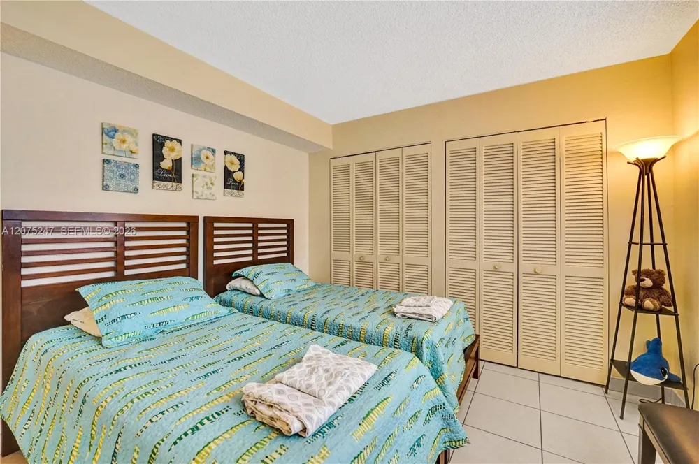 201 178th Dr #403 Sunny Isles Beach, FL 33160