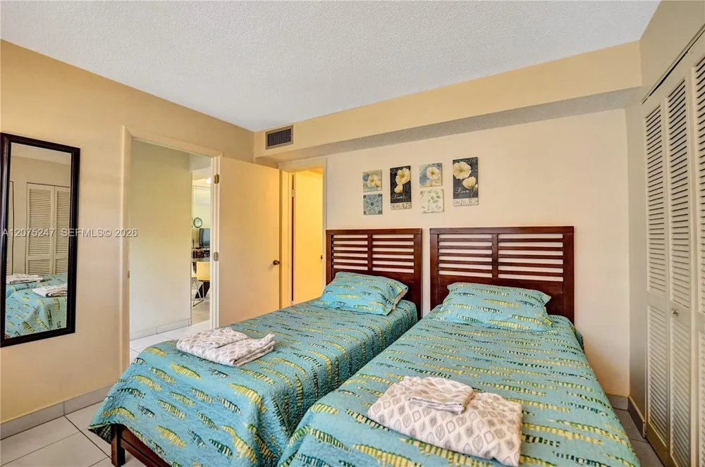 201 178th Dr #403 Sunny Isles Beach, FL 33160