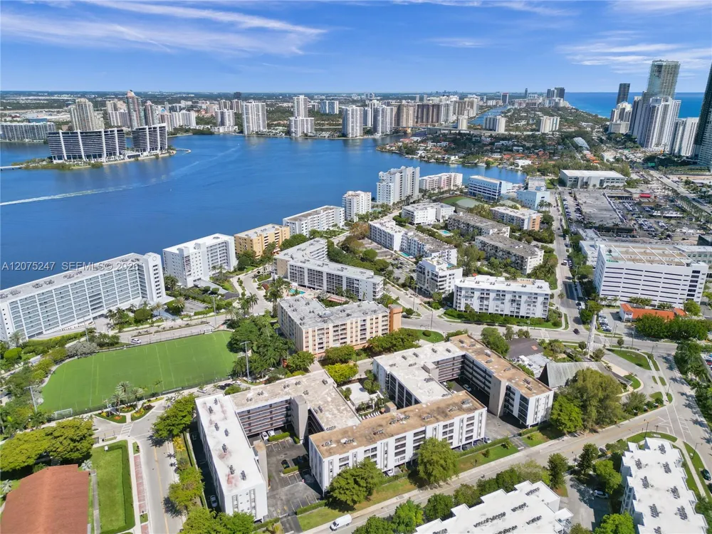 201 178th Dr #403 Sunny Isles Beach, FL 33160
