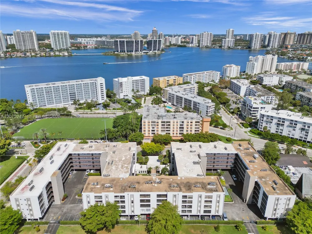 201 178th Dr #403 Sunny Isles Beach, FL 33160