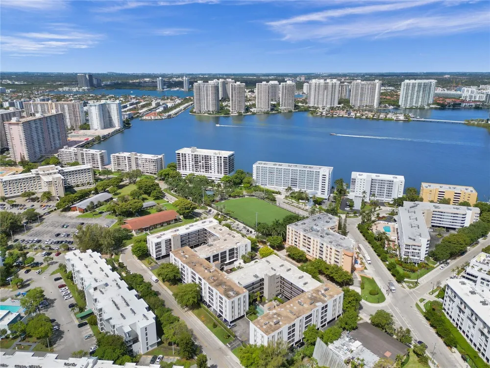 201 178th Dr #403 Sunny Isles Beach, FL 33160