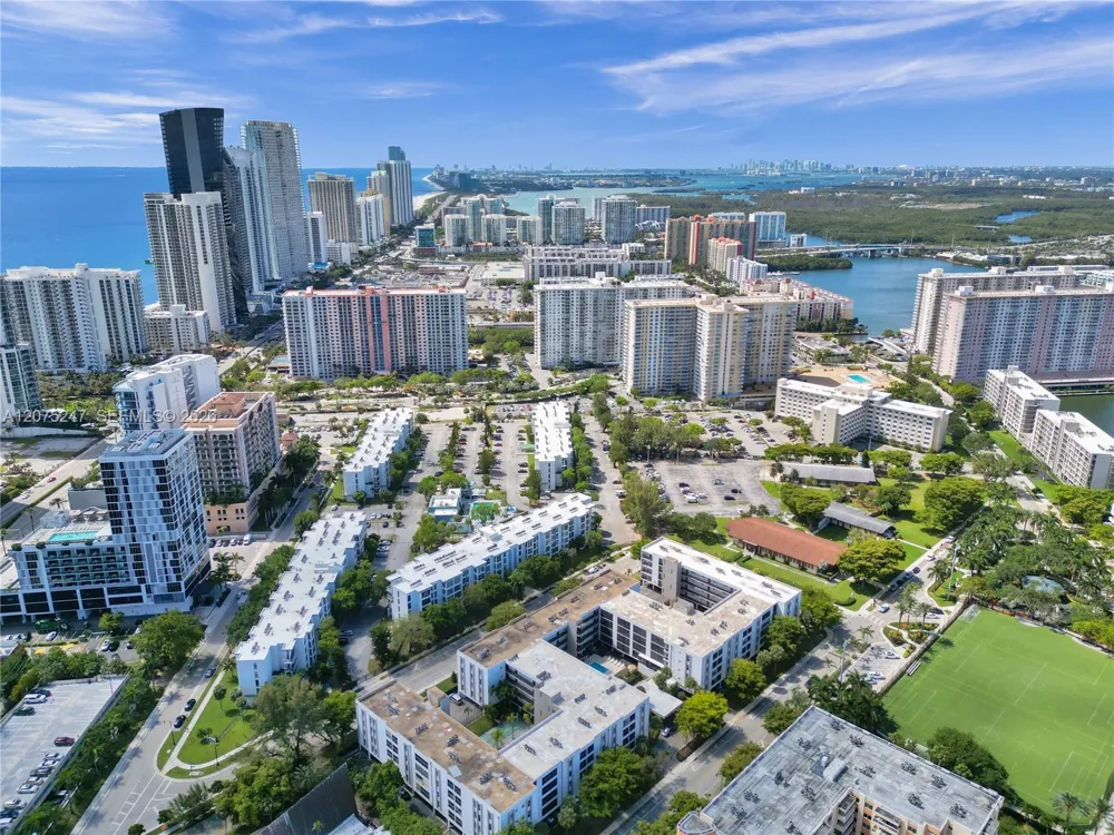 201 178th Dr #403 Sunny Isles Beach, FL 33160