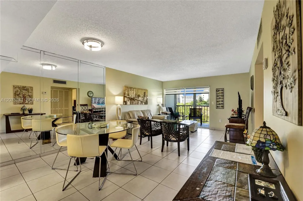 201 178th Dr #403 Sunny Isles Beach, FL 33160