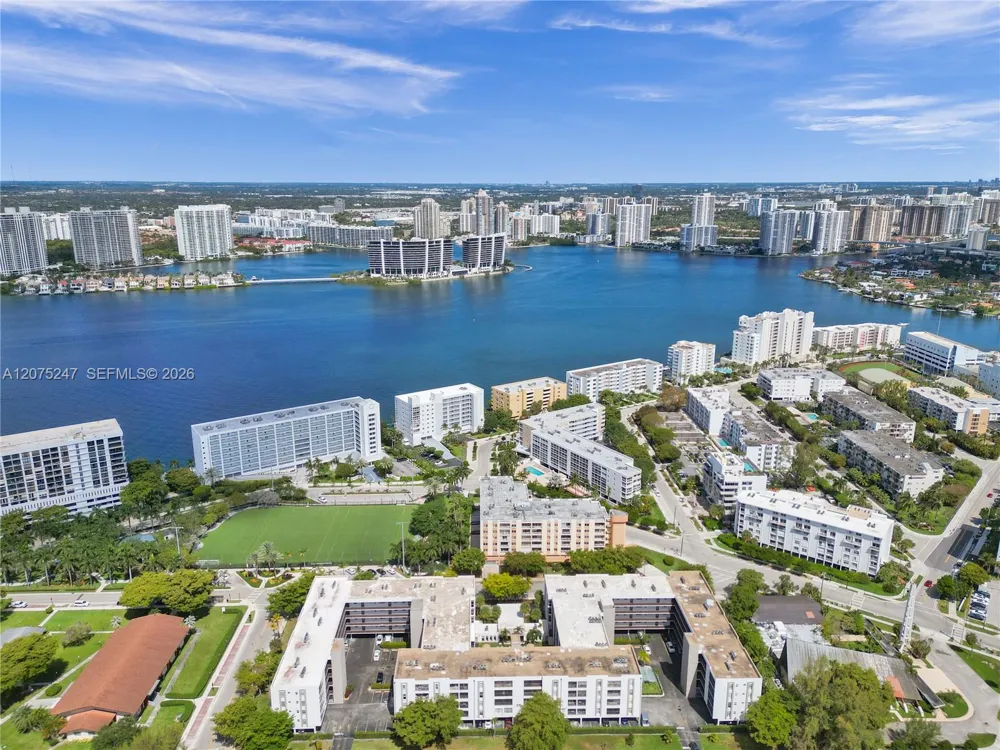201 178th Dr #403 Sunny Isles Beach, FL 33160