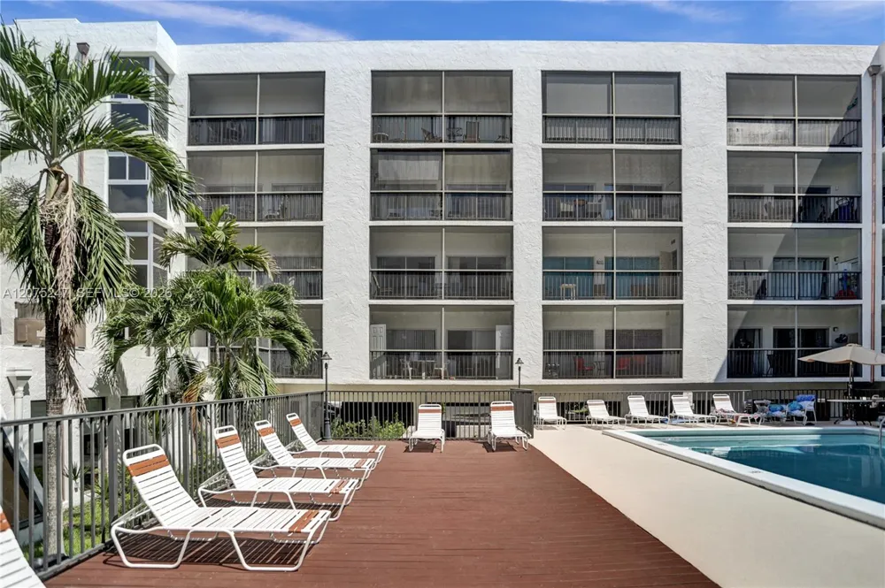 201 178th Dr #403 Sunny Isles Beach, FL 33160