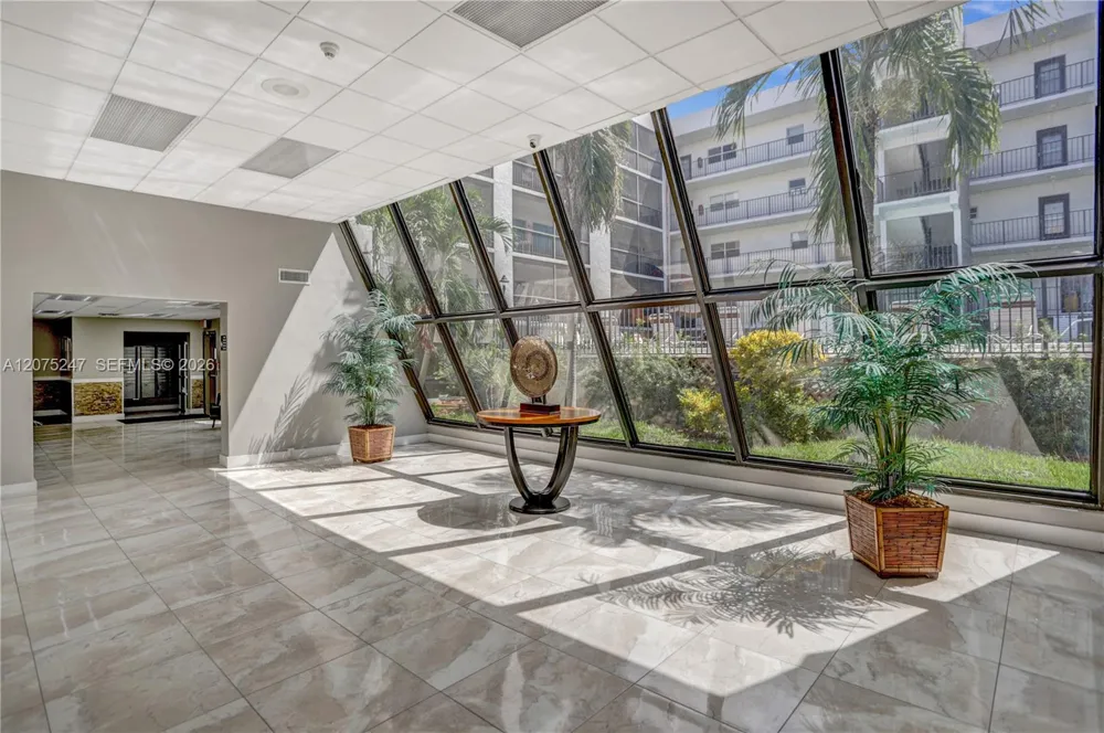 201 178th Dr #403 Sunny Isles Beach, FL 33160