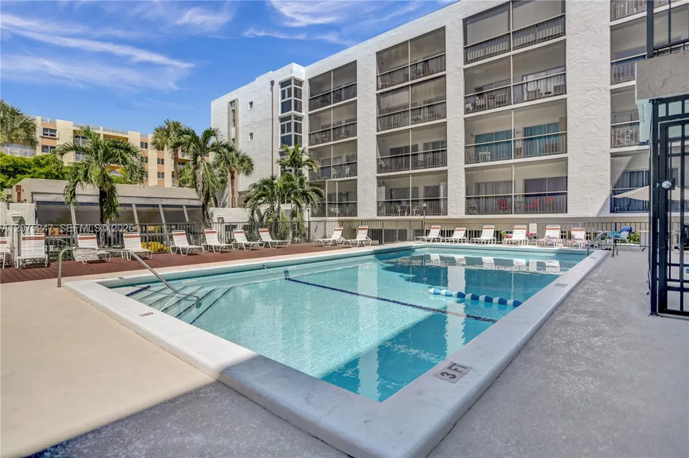 201 178th Dr #403 Sunny Isles Beach, FL 33160