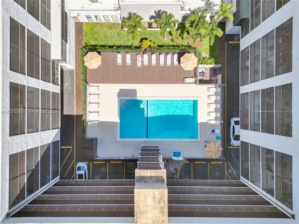 201 178th Dr #403 Sunny Isles Beach, FL 33160