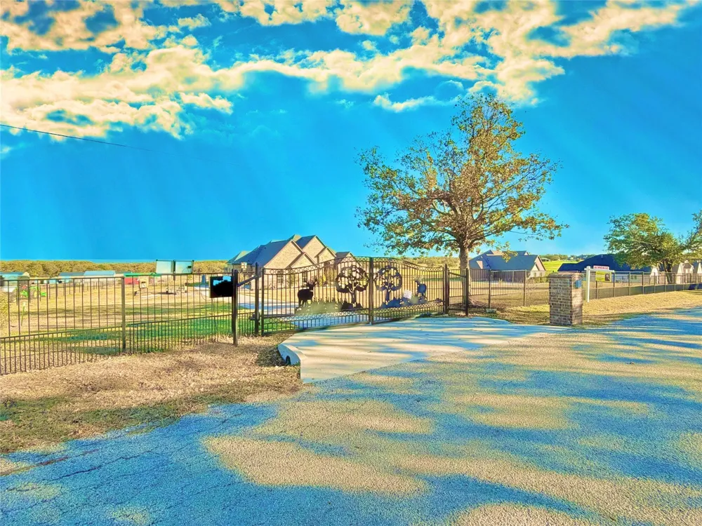 694 Jennings Lane Azle, TX 76020