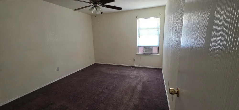 2345 Aldergate Drive Arlington, TX 76012