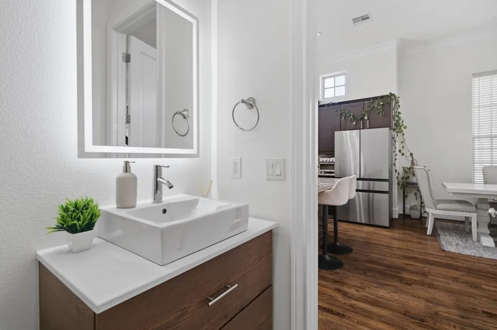 2705 Arabelle Grove Houston, TX 77007