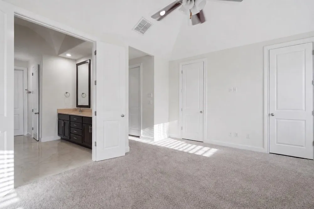 2705 Arabelle Grove Houston, TX 77007