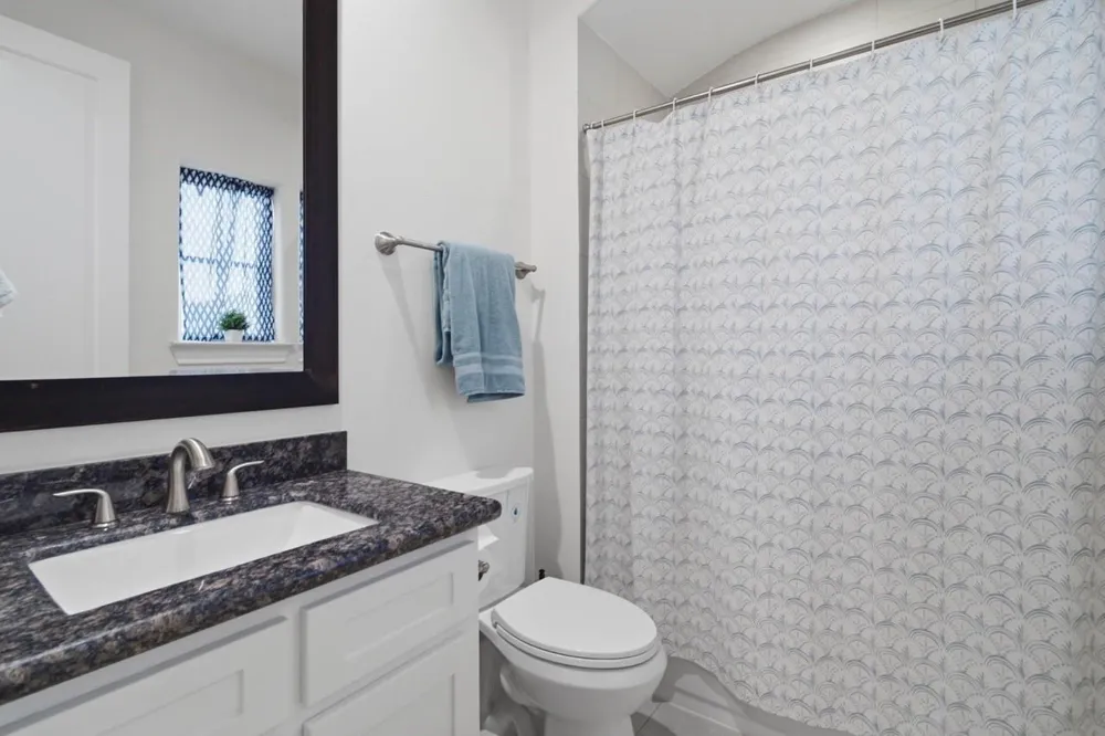 2705 Arabelle Grove Houston, TX 77007