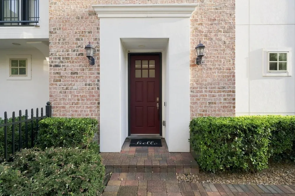 2705 Arabelle Grove Houston, TX 77007