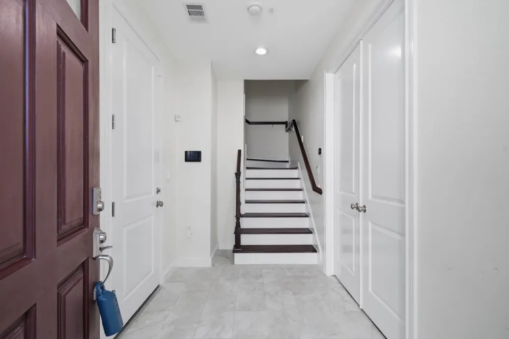 2705 Arabelle Grove Houston, TX 77007