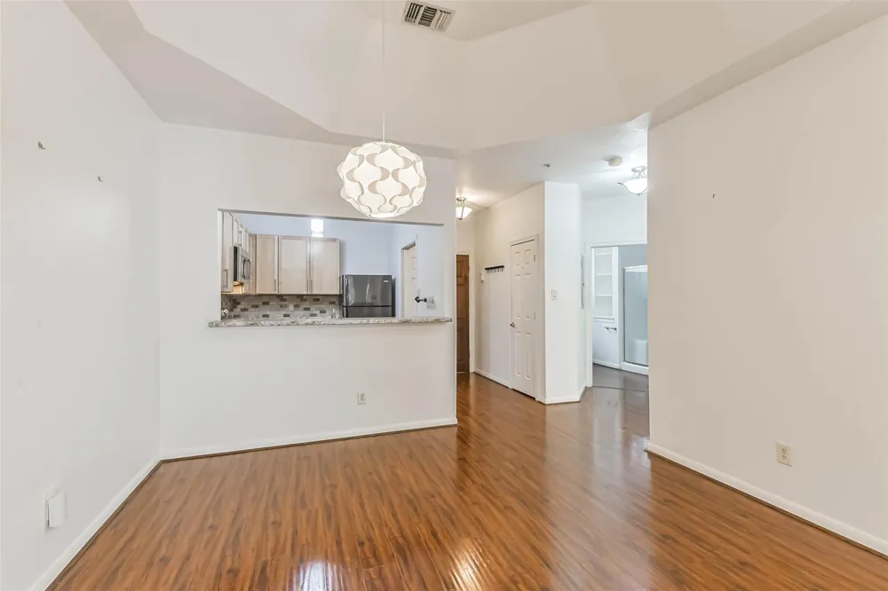 2803 Kings Crossing Drive #303 Kingwood, TX 77345
