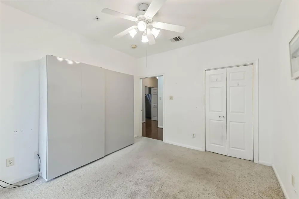 2803 Kings Crossing Drive #303 Kingwood, TX 77345